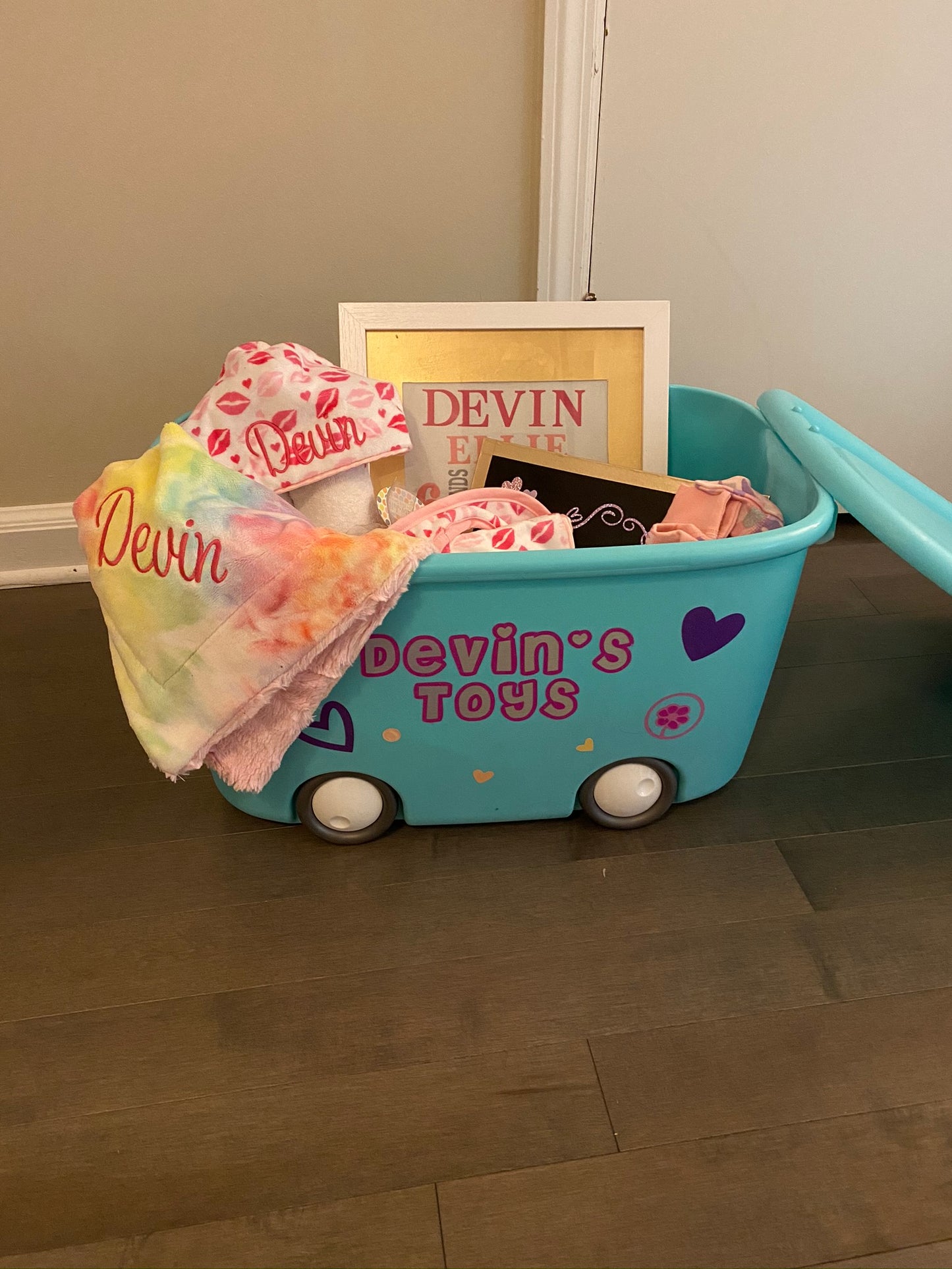 Storage Bin on Wheels