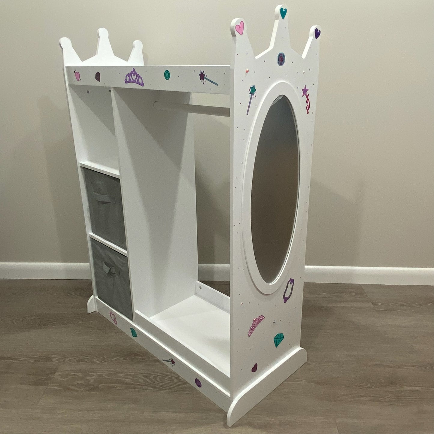 Wardrobe w out Storage