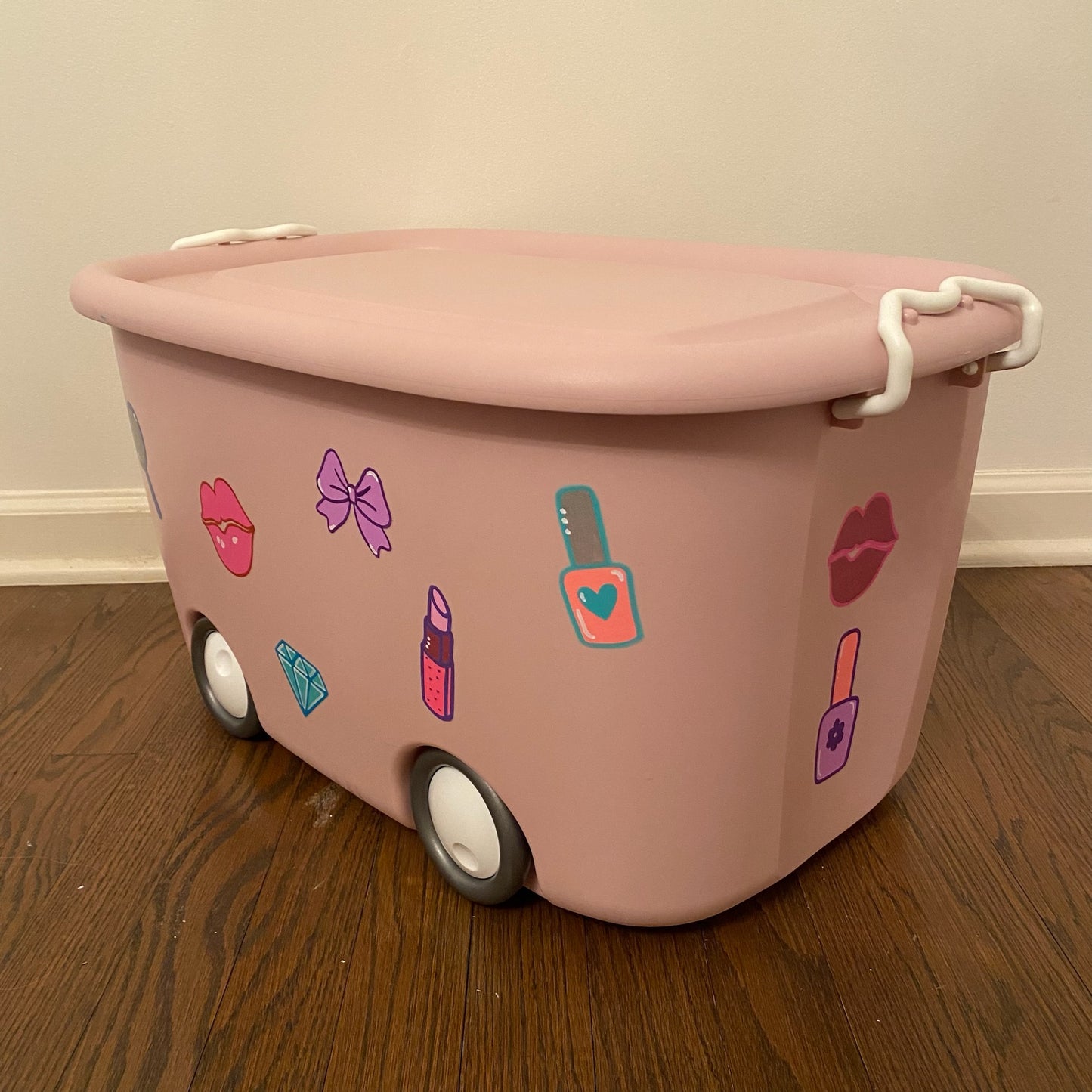Storage Bin on Wheels
